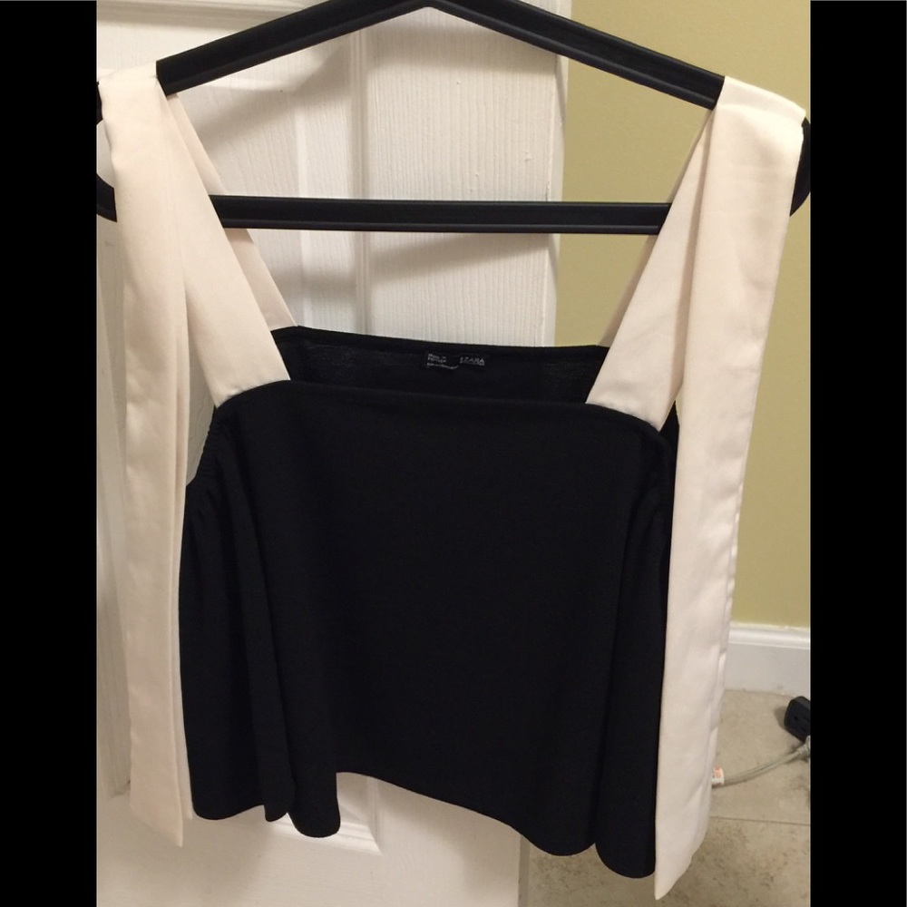 Zara B & White Crop Top size M